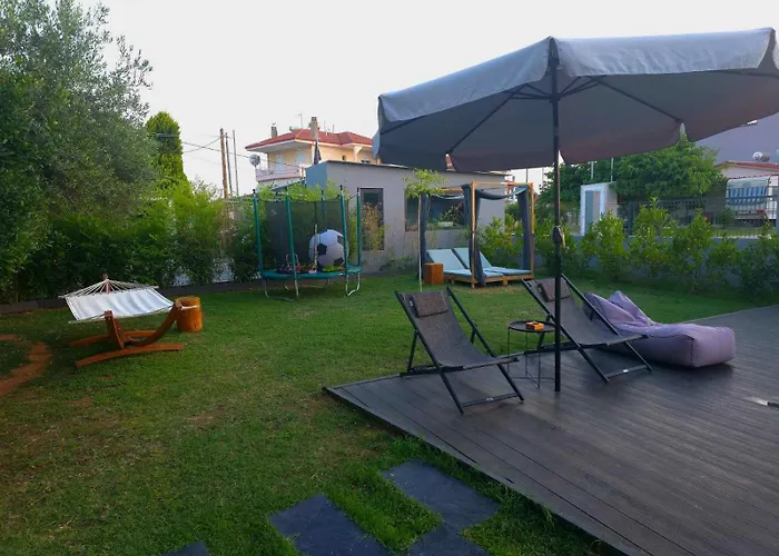 Berries Luxury Νέα Μουδανιά