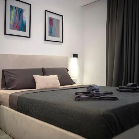 Berries Luxury Nea Moudania