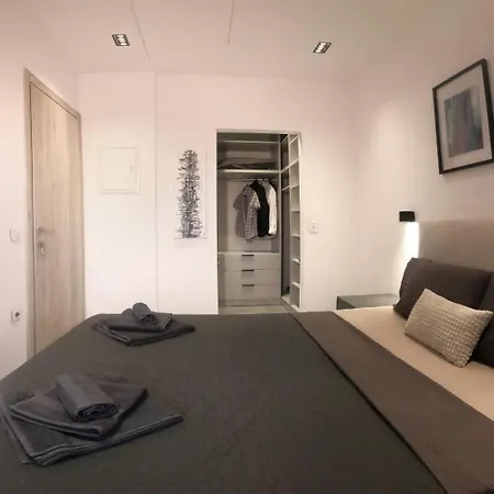 Berries Luxury Nea Moudania