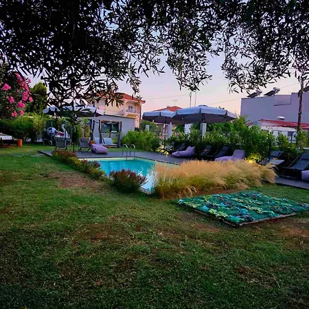 Berries Luxury Apartament Nea Moudania